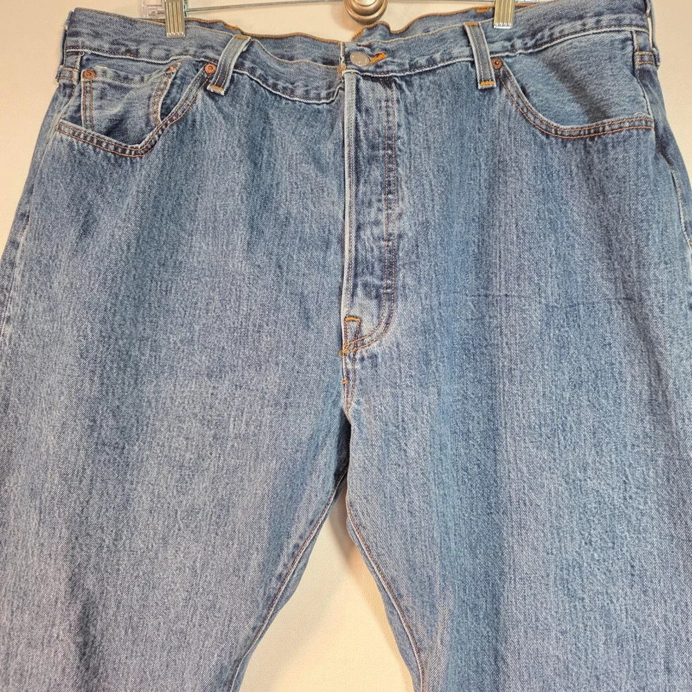 Levis 501‎ Original Straight Fit Mens Blue Jeans Medium Wash Button Fly